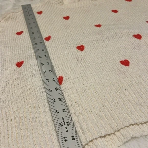 Sweet heart crewneck sweater creamy lightweight womens size small - Picture 7 of 8